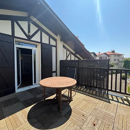 Charmante Maison Moderne Avec Terrasse Et Parking, Coeur De - Fr-1-239-1132 * ביאריץ